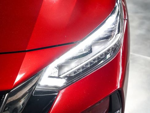 Used 2023 Nissan Sentra SR w/ SR Premium Package FWD image 7
