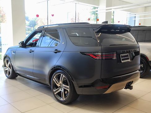 New 2026 Land Rover Discovery Limited Edition image 6