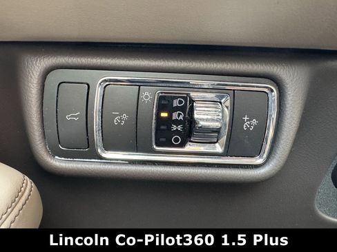 Used 2022 Lincoln Aviator Reserve w/ Equipment Group 201A image 11