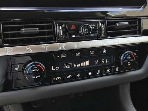 New 2026 Nissan Pathfinder SL FWD image 23