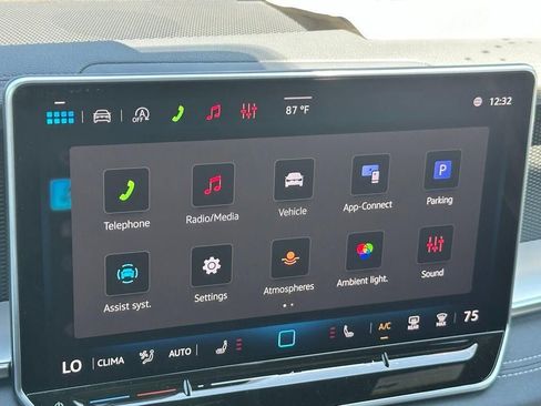 New 2026 Volkswagen Tiguan SE R-Line FWD image 14