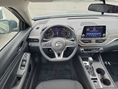 New 2026 Nissan Altima 2.5 SV AWD/4WD image 7
