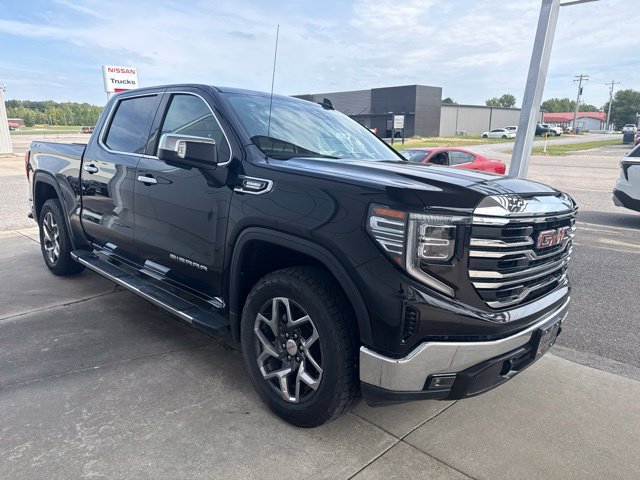 Used 2023 GMC Sierra 1500 SLT w/ SLT Premium Package AWD/4WD image 7