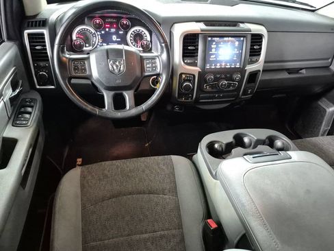 Used 2019 RAM 1500 Classic SLT w/ Luxury Group AWD/4WD image 10