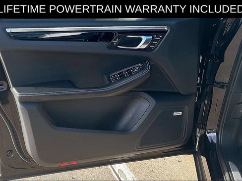 Used 2024 Porsche Macan S AWD/4WD image 16