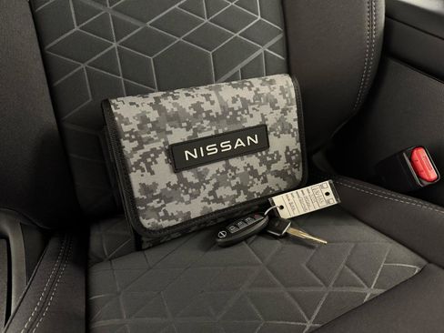 Used 2025 Nissan Frontier SV w/ SV Convenience Package image 39