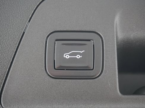 Used 2023 Buick Envision Essence w/ Sport Touring Package FWD image 28