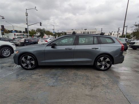 Used 2020 Volvo V60 T6 R-Design w/ Protection Package image 6