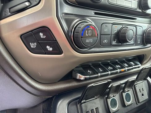 Used 2015 GMC Sierra 2500 Denali w/ Duramax Plus Package AWD/4WD image 27