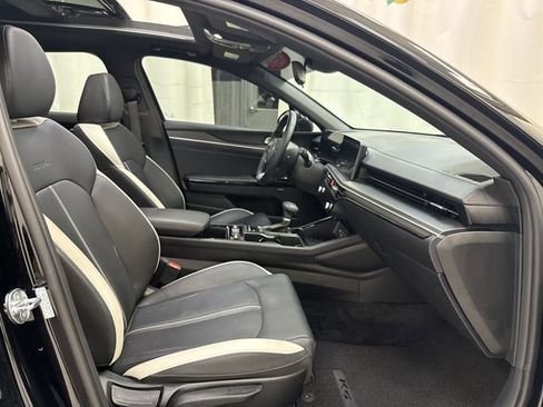 Used 2025 Kia K5 GT-Line w/ GT-Line Premium Package image 31
