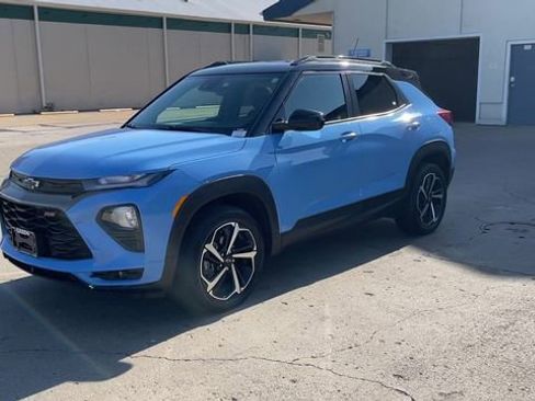 Used 2023 Chevrolet TrailBlazer RS w/ Sun and Liftgate Package AWD/4WD image 4