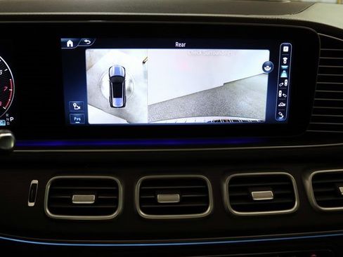 Used 2024 Mercedes-Benz GLS 580 4MATIC image 31