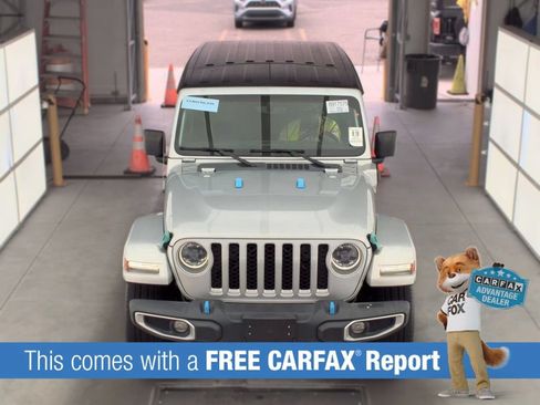 Used 2023 Jeep Wrangler Unlimited Sahara w/ Cold Weather Group AWD/4WD image 2