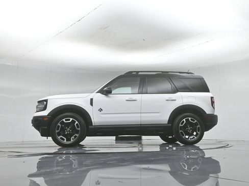 Used 2023 Ford Bronco Sport Outer Banks w/ Tech Package AWD/4WD image 8