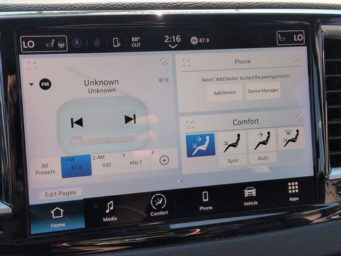 Used 2023 Chrysler Pacifica Touring-L FWD image 15