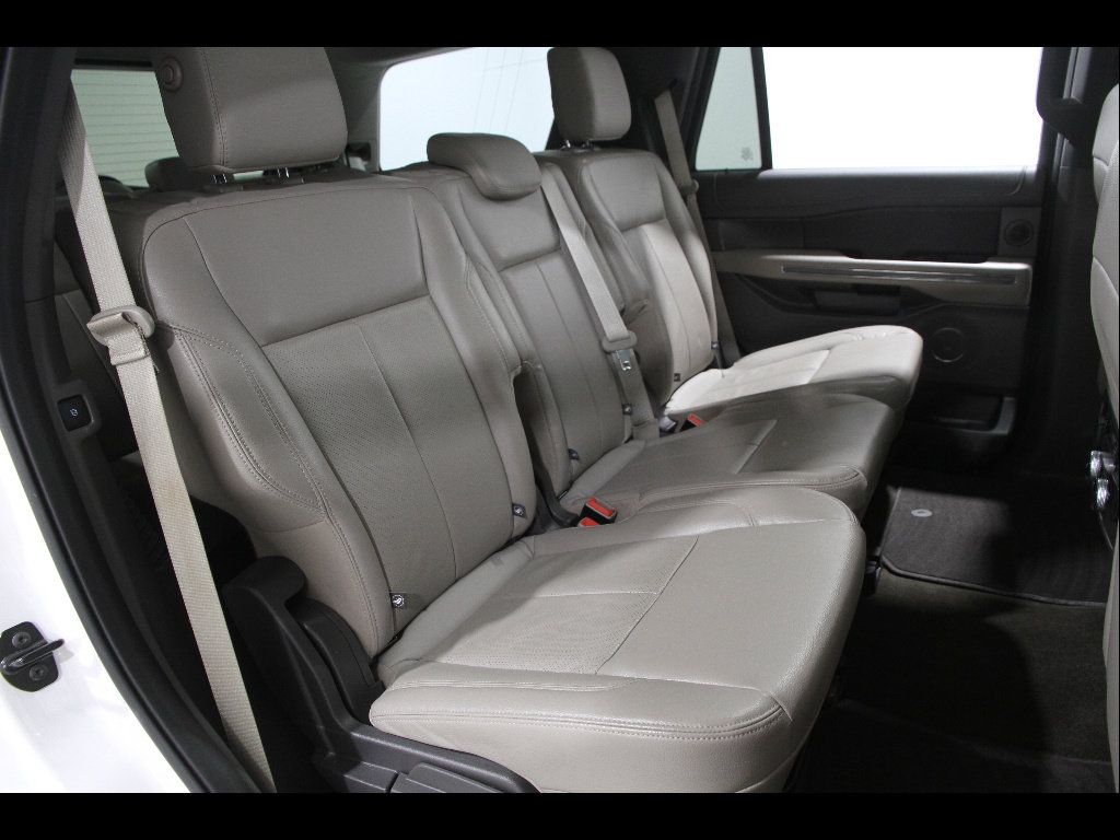 Used 2019 Ford Expedition XLT w/ Equipment Group 202A AWD/4WD image 20