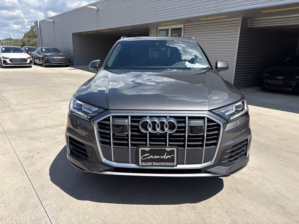 Used 2021 Audi Q7 2.0T Premium Plus w/ Executive Package AWD/4WD image 2