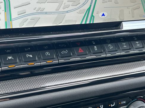 Certified 2025 Chevrolet Silverado 1500 ZR2 w/ Technology Package image 31