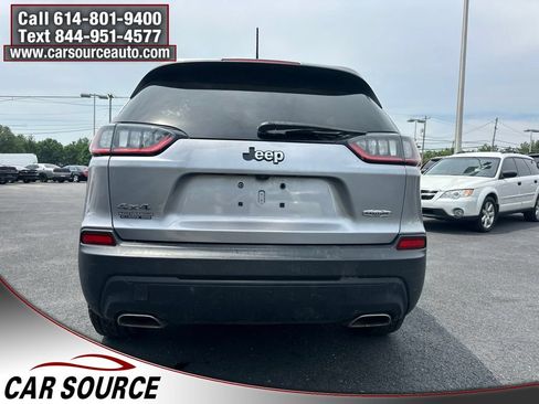 Used 2019 Jeep Cherokee Latitude Plus w/ Cold Weather Group AWD/4WD image 6