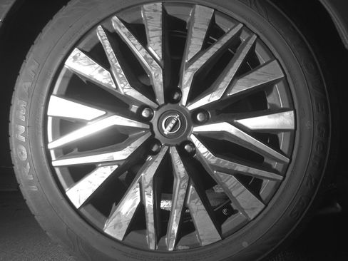 Used 2025 Nissan Altima 2.5 SV image 14