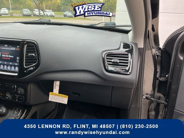 Used 2018 Jeep Compass Limited AWD/4WD image 37