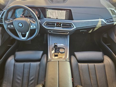 Used 2022 BMW X5 xDrive40i w/ Premium Package image 27