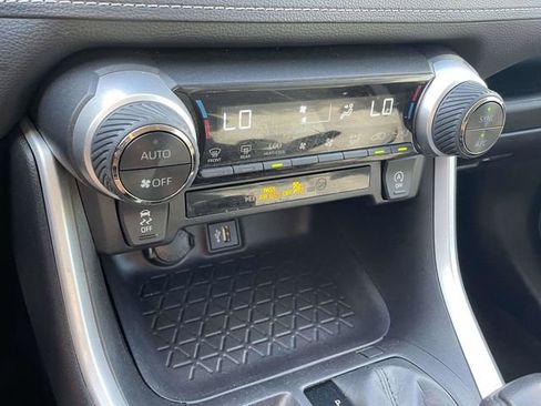 Used 2024 Toyota RAV4 XLE FWD image 29