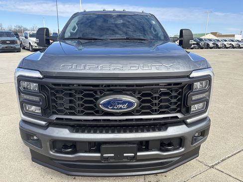 Used 2024 Ford F250 XLT w/ XLT Premium Package image 2