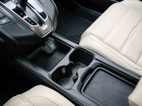 Used 2019 Honda CR-V Touring image 32