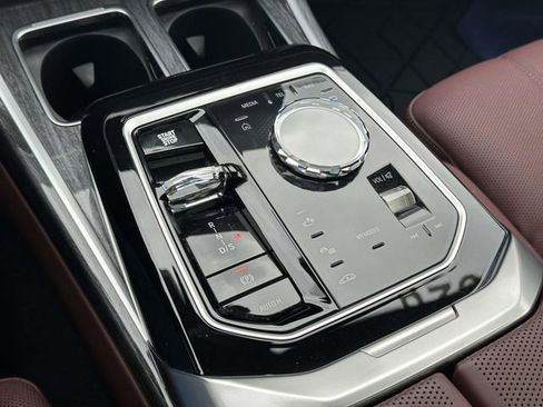 Used 2026 BMW 740i xDrive image 36