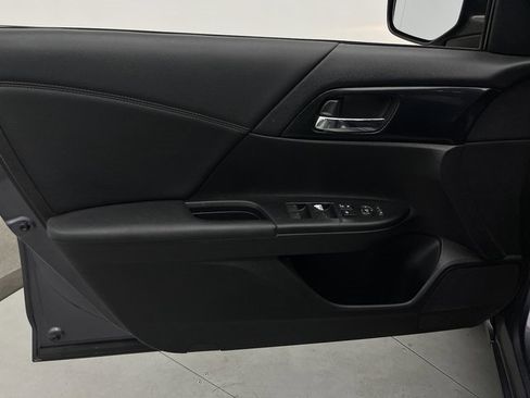 Used 2015 Honda Accord Sport image 10