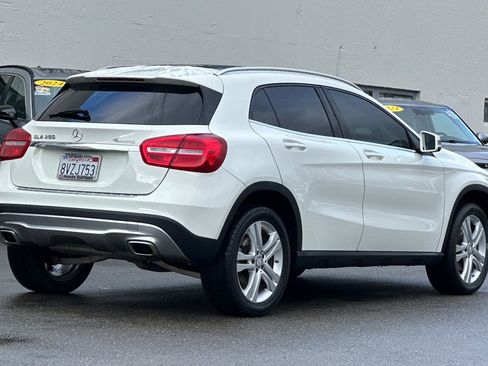 Used 2017 Mercedes-Benz GLA 250 4MATIC image 4