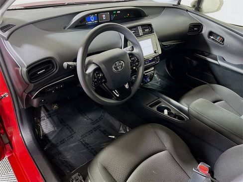 Certified 2022 Toyota Prius LE image 10