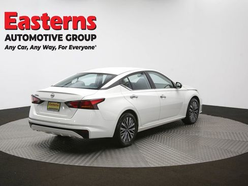 Used 2025 Nissan Altima 2.5 SV image 40