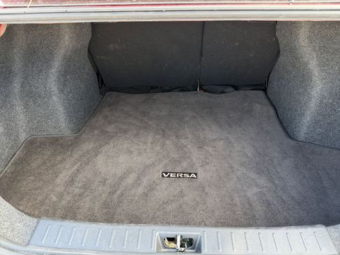 Used 2025 Nissan Versa SV image 29