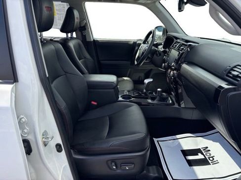 Used 2022 Toyota 4Runner TRD Off-Road Premium AWD/4WD image 11