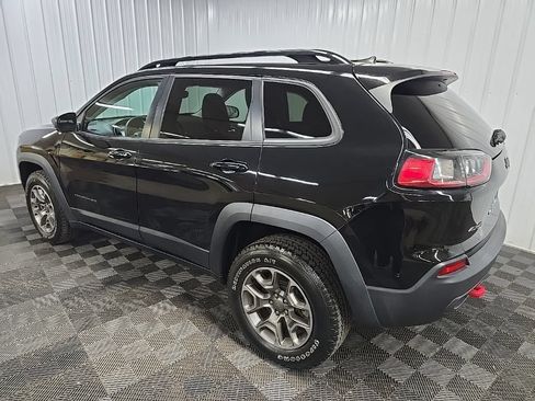 Used 2022 Jeep Cherokee Trailhawk w/ Premium Leather Package AWD/4WD image 10