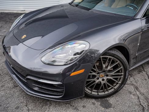 Used 2022 Porsche Panamera Platinum Edition image 2