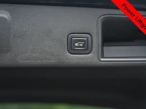 Used 2022 GMC Terrain AT4 w/ Infotainment Package II AWD/4WD image 8