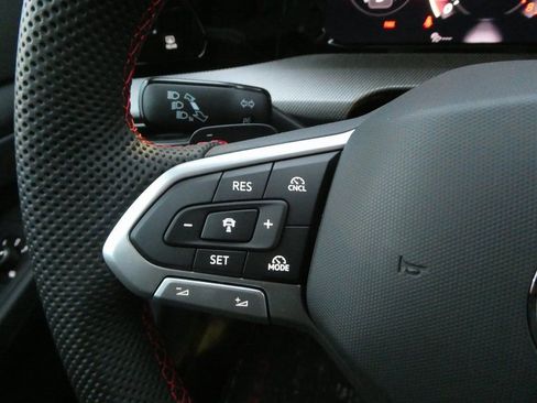 New 2026 Volkswagen GTI SE FWD image 15