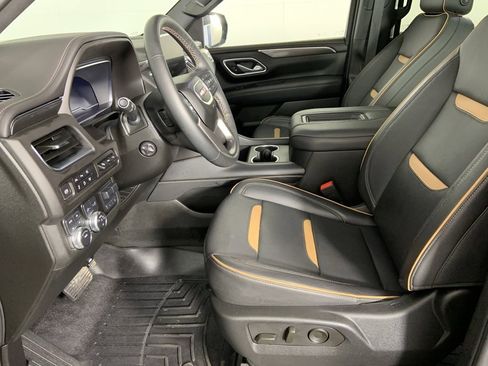 Used 2024 GMC Yukon AT4 w/ Technology Package image 15