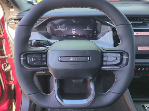 New 2026 Jeep Cherokee Laredo image 9