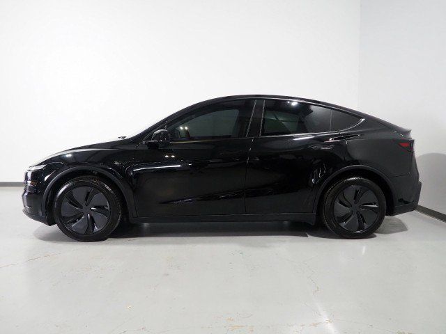 Used 2026 Tesla Model Y Long Range RWD image 10
