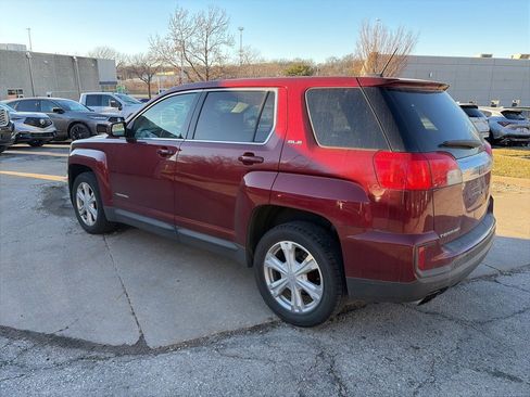 Used 2017 GMC Terrain SLE image 8