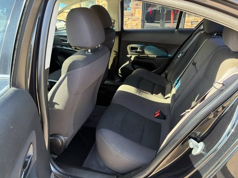 Used 2013 Chevrolet Cruze LT image 5