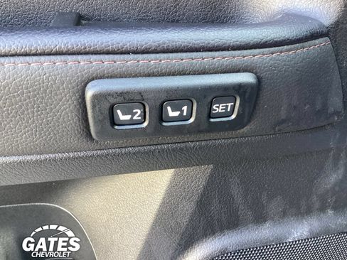 Used 2023 Toyota 4Runner Limited AWD/4WD image 23