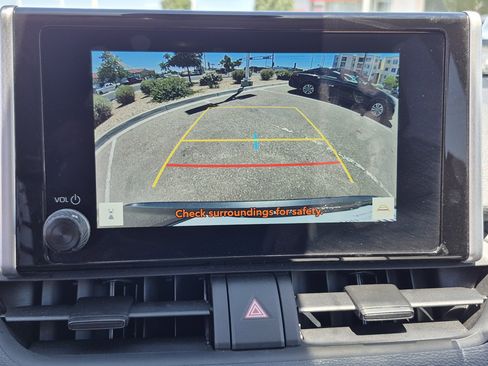 Certified 2025 Toyota RAV4 XLE AWD/4WD image 30