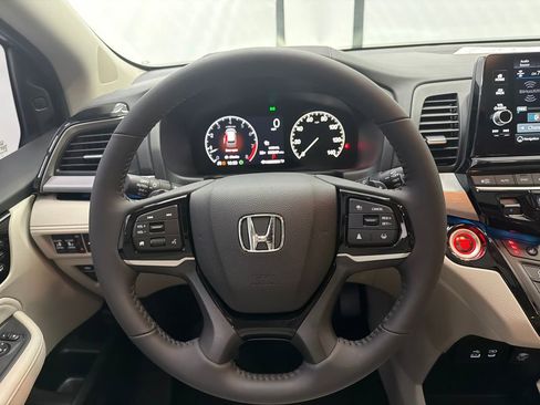 Used 2026 Honda Odyssey Touring image 27