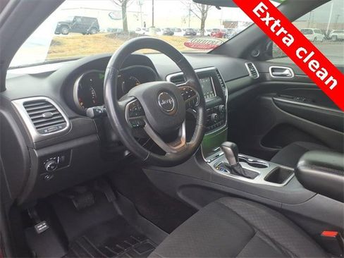 Used 2018 Jeep Grand Cherokee Laredo image 7