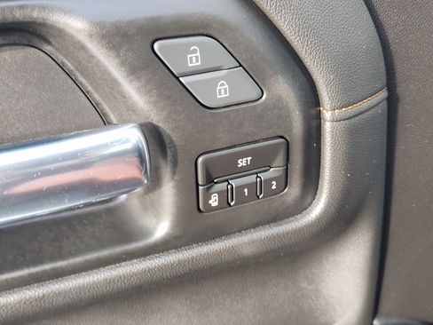 Used 2020 GMC Sierra 1500 AT4 w/ AT4 Premium Package AWD/4WD image 18
